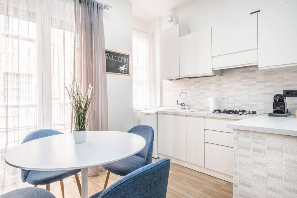 Artistic House Navigli-Duomo Netflix & Design Διαμέρισμα Μιλάνο Εξωτερικό φωτογραφία